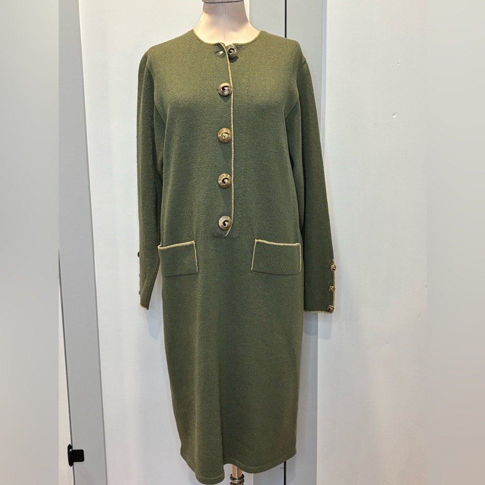 Vintage 80’s Don Sayres for Wellmore. Olive Green Wool Rayon Knit Dress Size 10